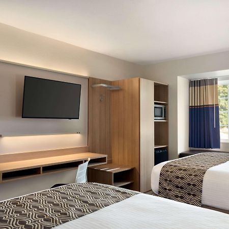 Microtel Inn & Suites Baton Rouge Exterior photo