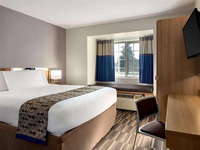 Microtel Inn & Suites Baton Rouge Exterior photo